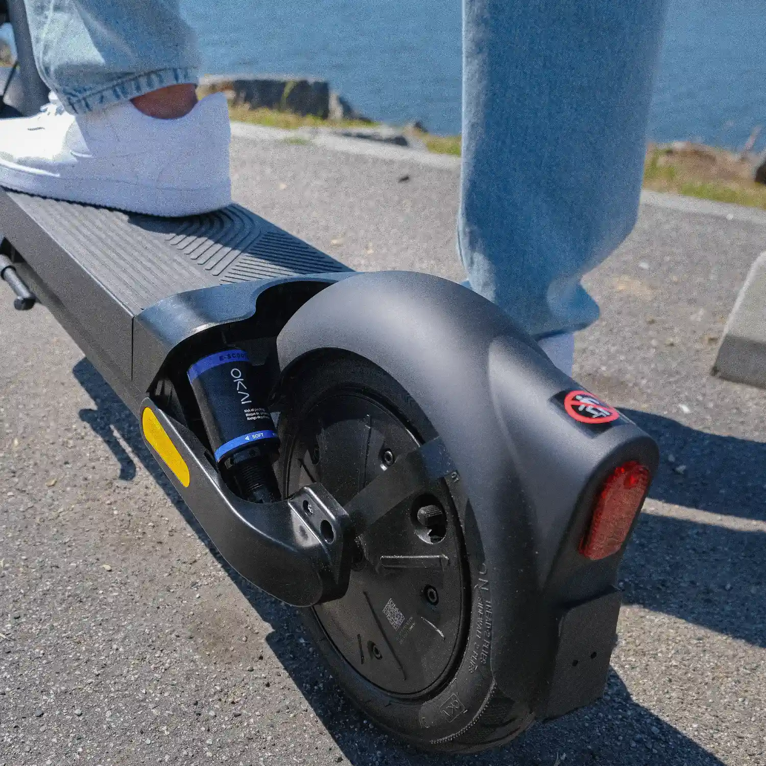 OKAI NEON Ultra ES40 E-Scooter -High-Performance City Scooter - Image 5